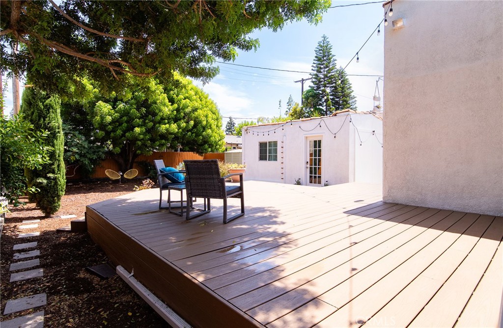 1230 Fraser Property Photo 9