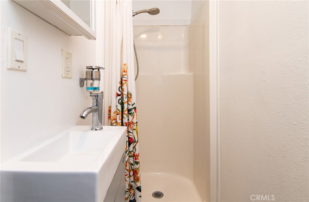 1230 Fraser Property Photo 35