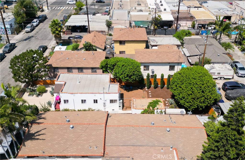 1230 Fraser Property Photo 38