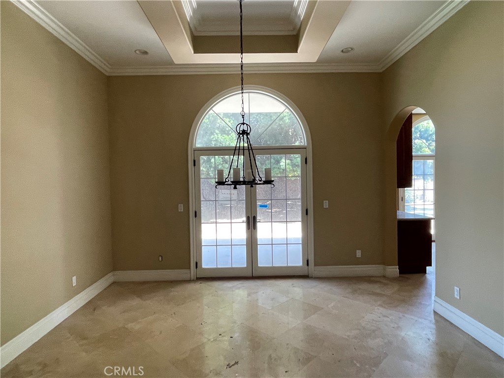 10040 Mattock Avenue Property Photo 4