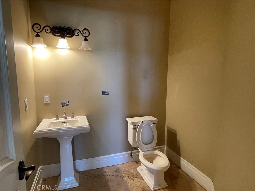 10040 Mattock Avenue Property Photo 8