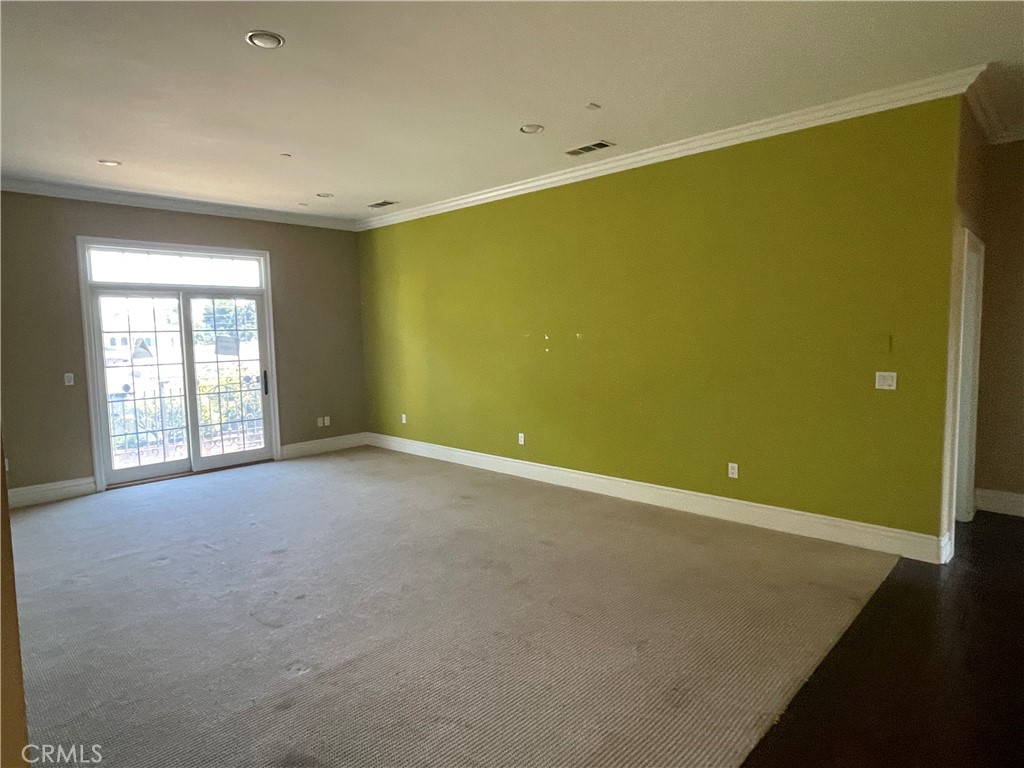 10040 Mattock Avenue Property Photo 16