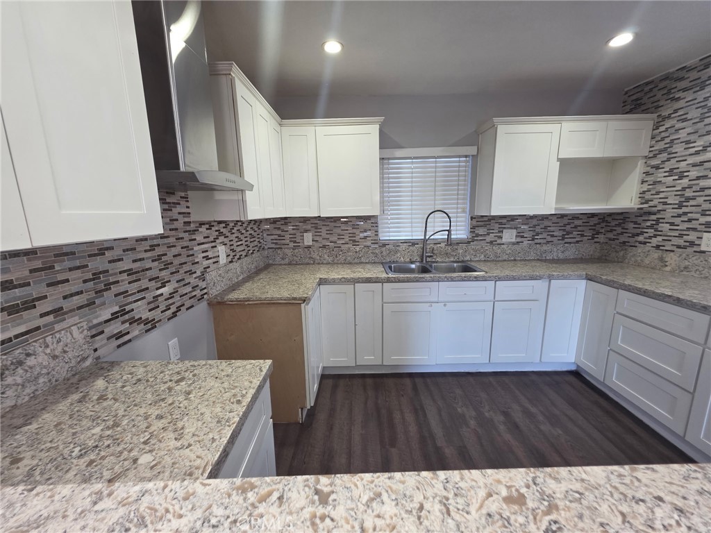 135 W 87th Place Property Photo 3