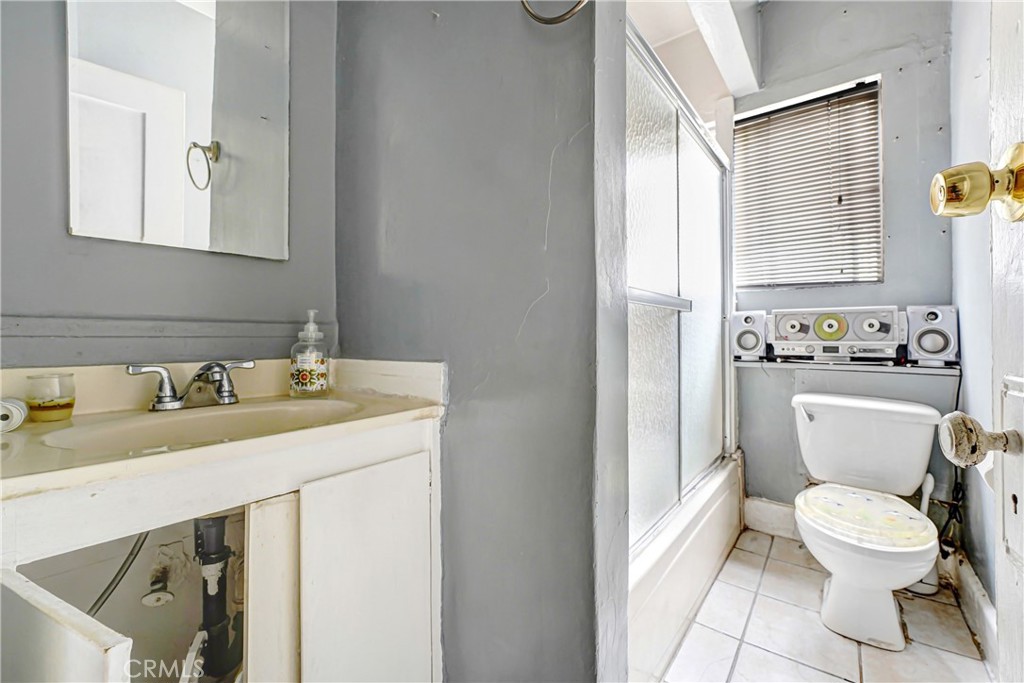 422 N Mott Street Property Photo 14