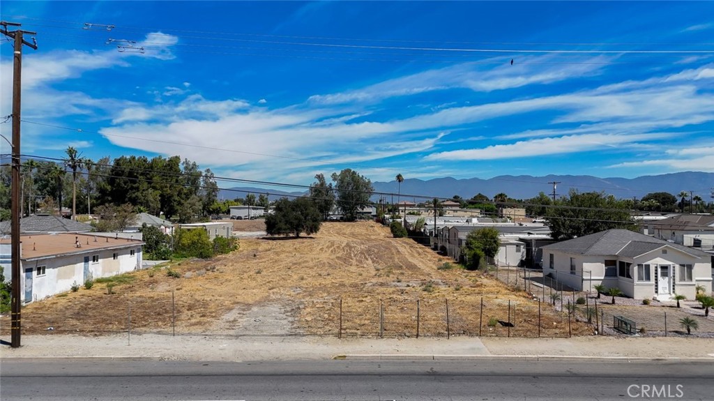 17630 Foothill Boulevard Property Photo 4