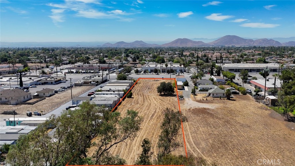 17630 Foothill Boulevard Property Photo 8