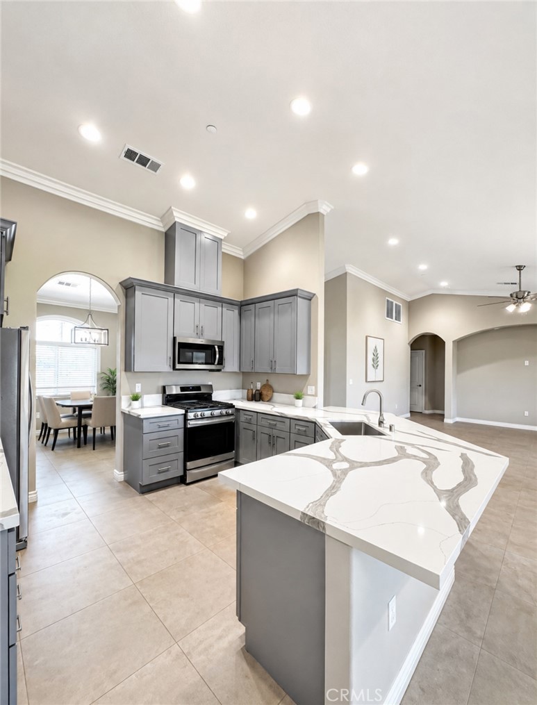 14749 Sultana Property Photo 6