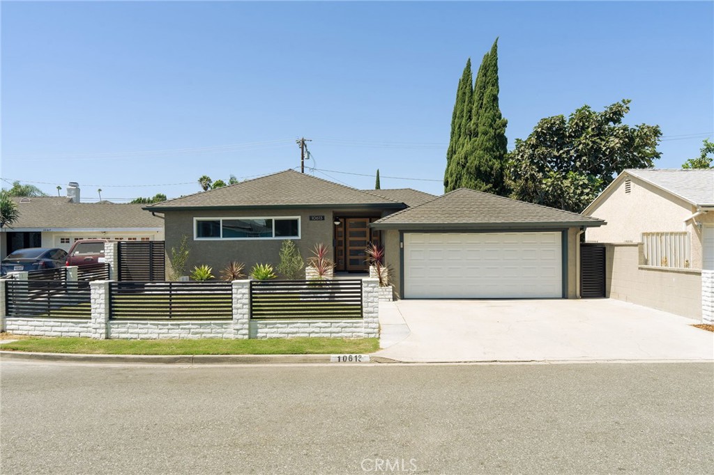 10613 Dolan Ave Property Photo 2
