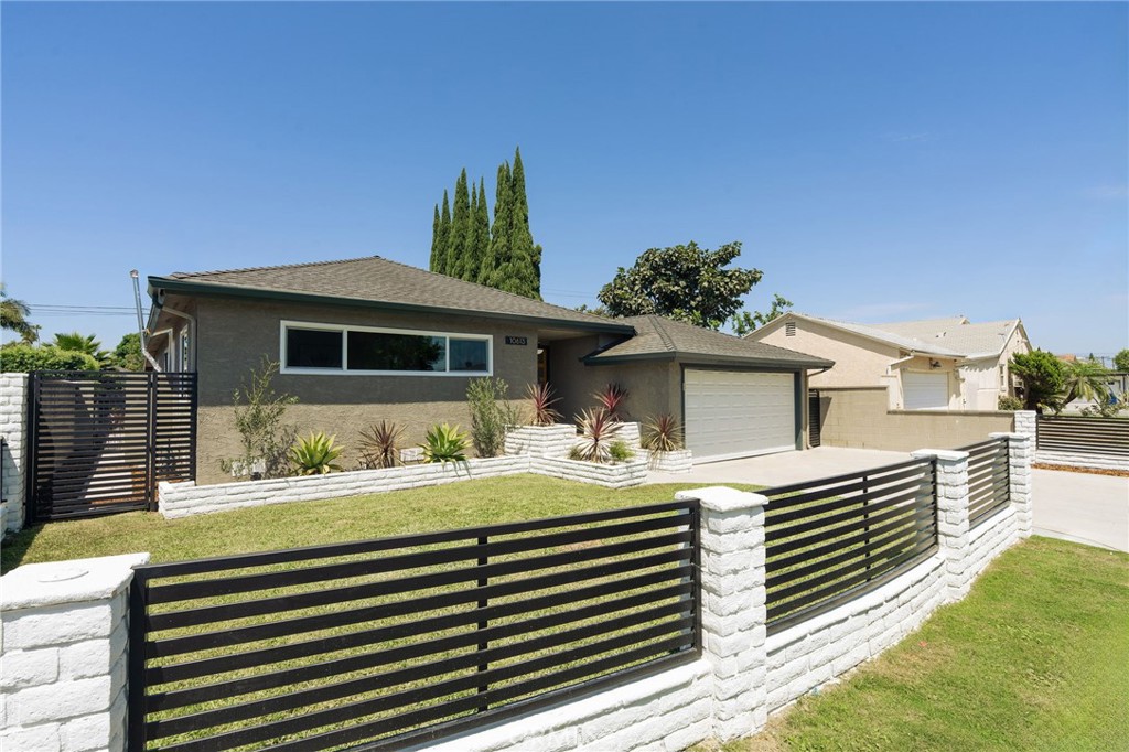 10613 Dolan Ave Property Photo 4