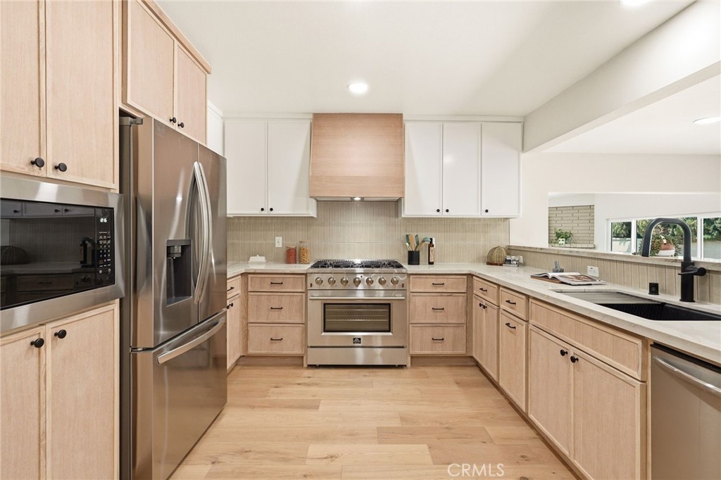 10613 Dolan Ave Property Photo 13