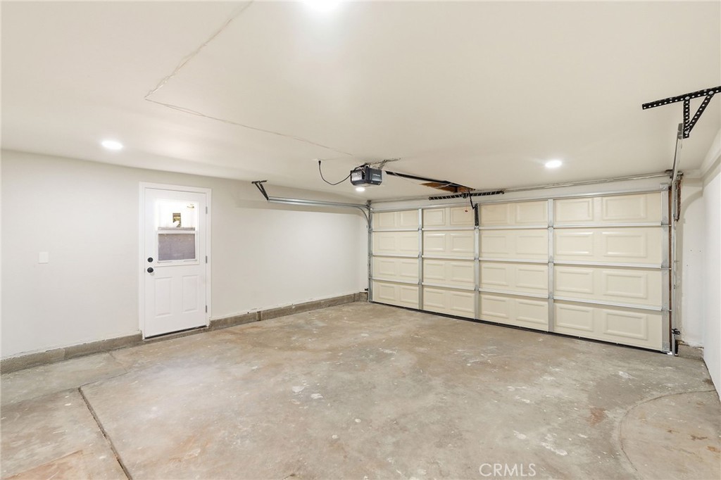 10613 Dolan Ave Property Photo 55
