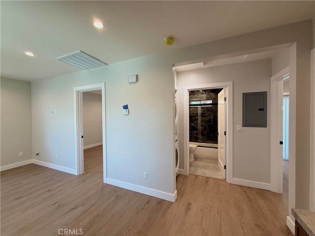 1645 E 50th Property Photo 24
