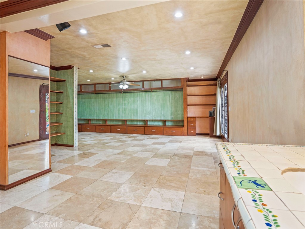 1023 Guinea Property Photo 13