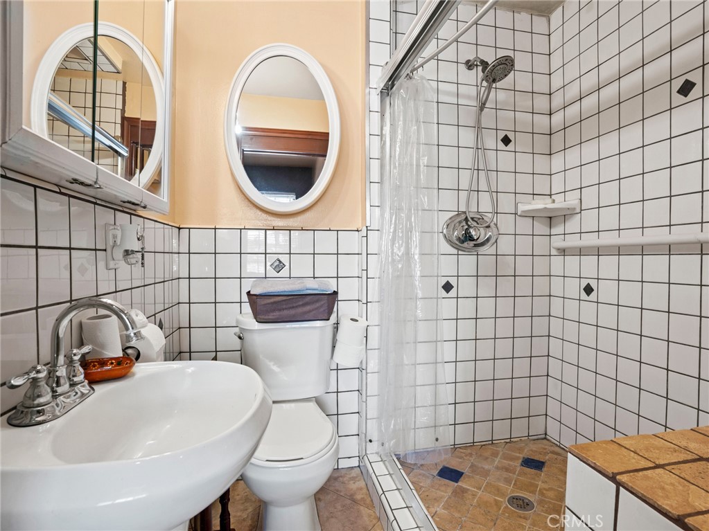 1023 Guinea Property Photo 21