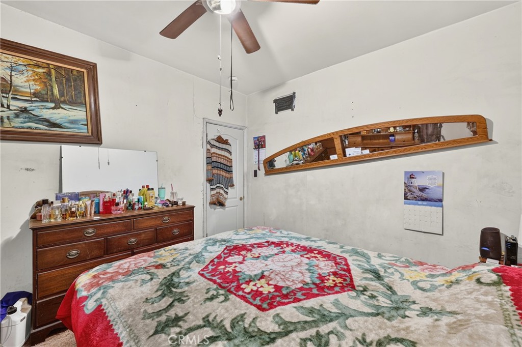 1523 E Vernon Property Photo 18