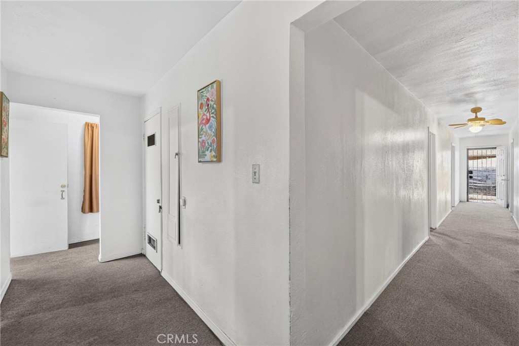 1523 E Vernon Property Photo 29