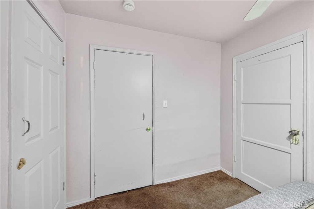 1523 E Vernon Property Photo 33