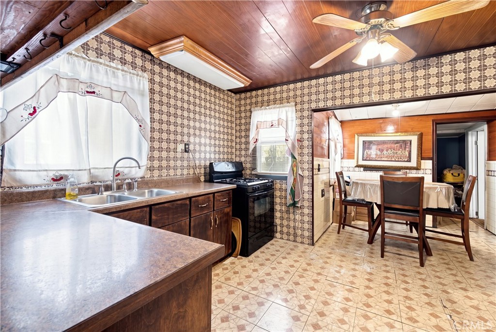 5017 Harbor Property Photo 16