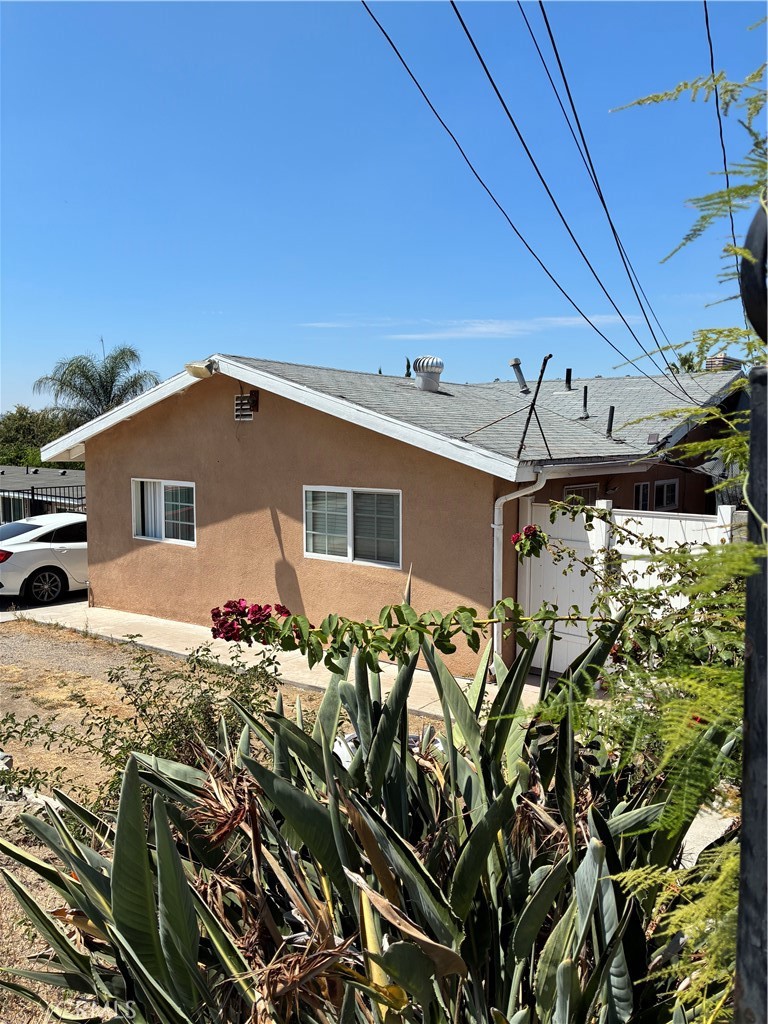 233 N Winton Property Photo 2