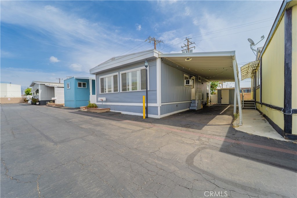 716 N Grand J4 Property Photo 19