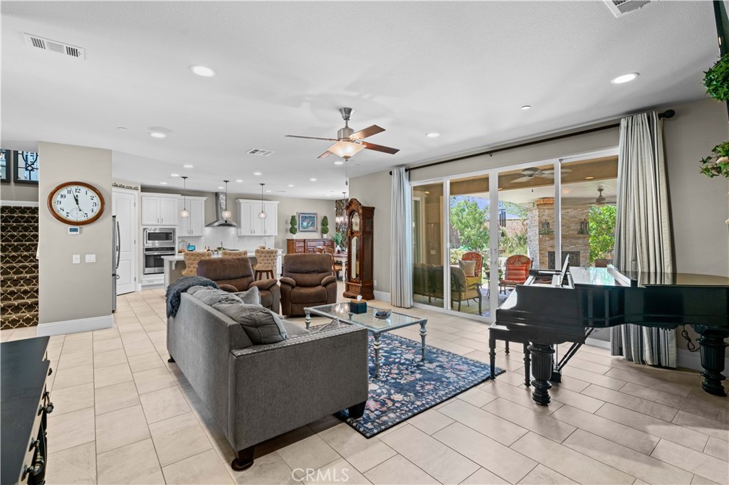 35367 Weather Way Property Photo 6