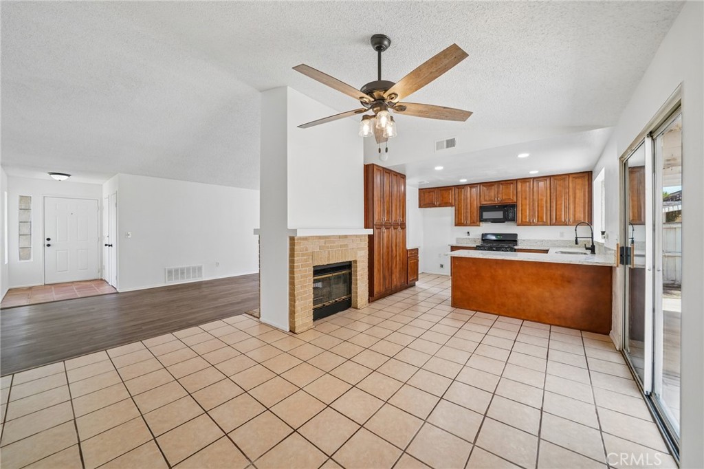 2320 W Sunrise Drive Property Photo 18