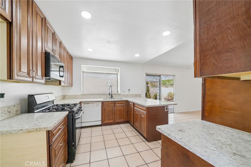 2320 W Sunrise Drive Property Photo 19
