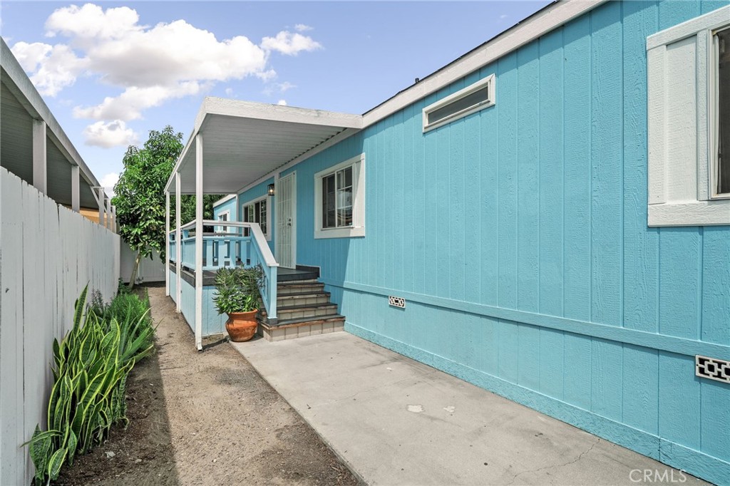 11301 Euclid 76 Property Photo 3