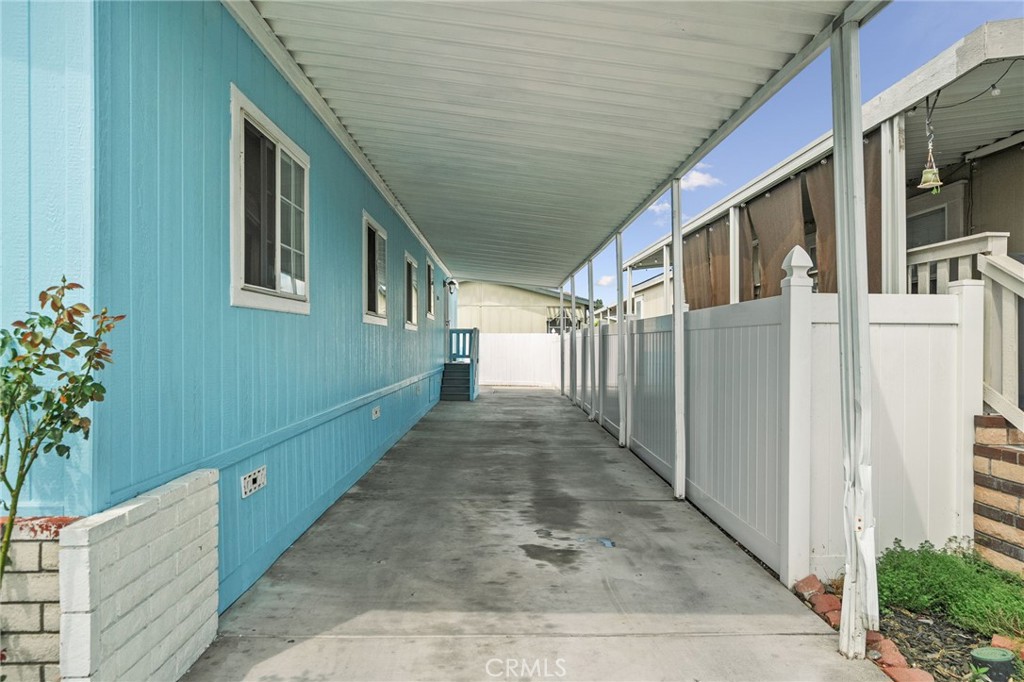 11301 Euclid 76 Property Photo 5