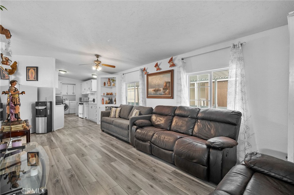 11301 Euclid 76 Property Photo 10