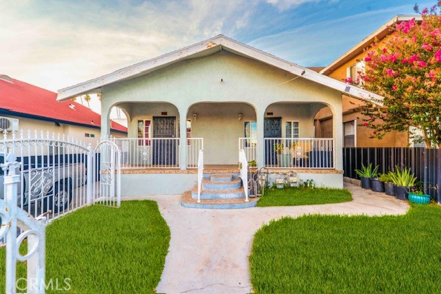 661 E 43rd Place Property Photo 1