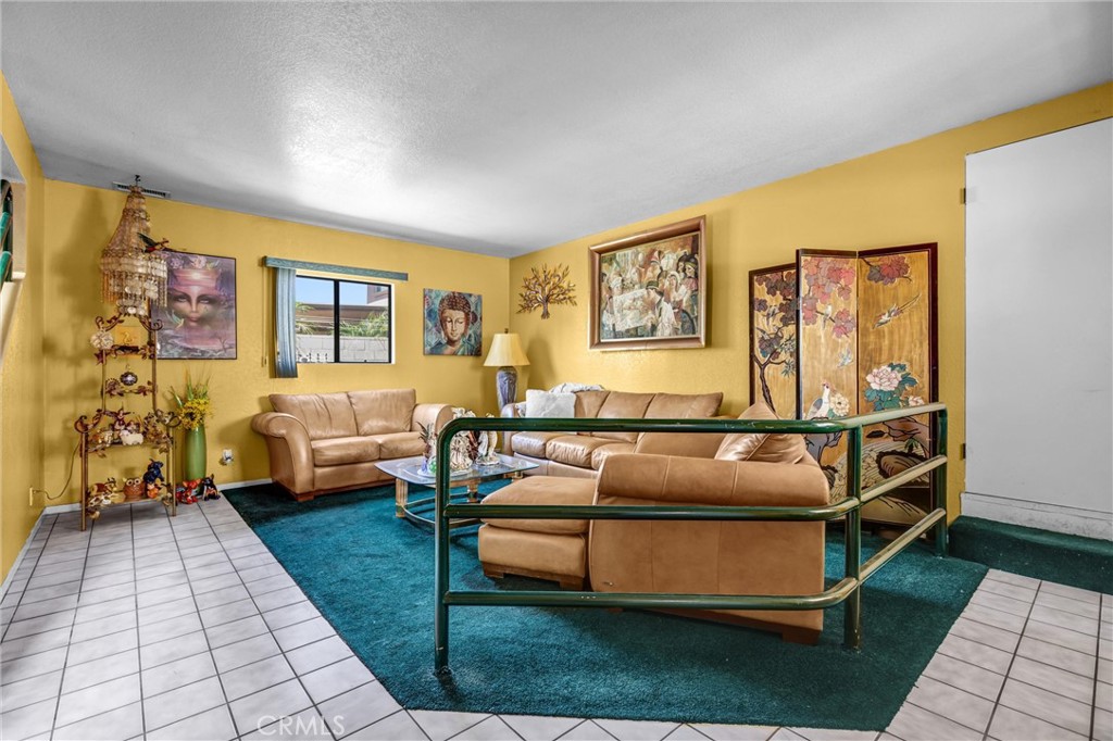 13226 Bromwich Property Photo 12