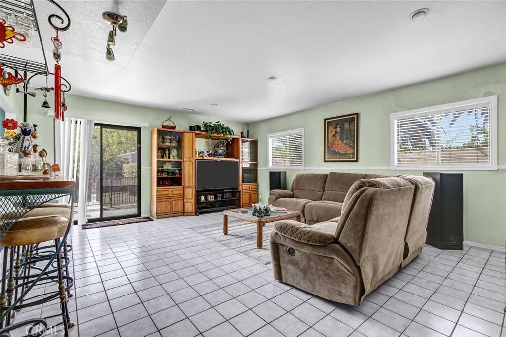 13226 Bromwich Property Photo 16