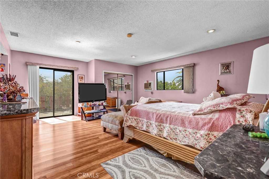 13226 Bromwich Property Photo 22