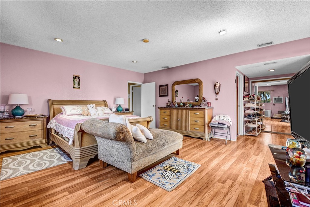 13226 Bromwich Property Photo 23
