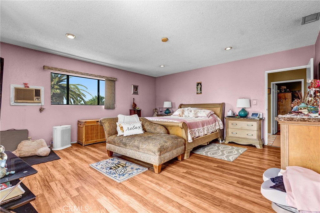 13226 Bromwich Property Photo 24