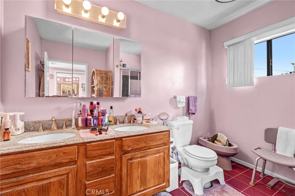 13226 Bromwich Property Photo 25
