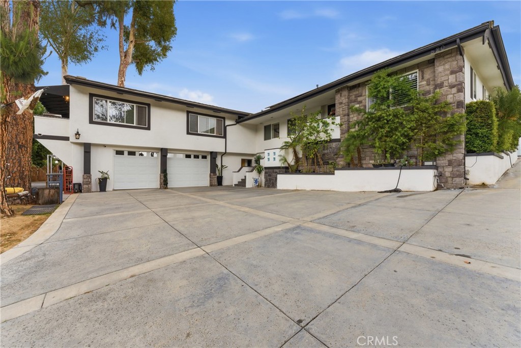 520 W Hermosa Property Photo 2