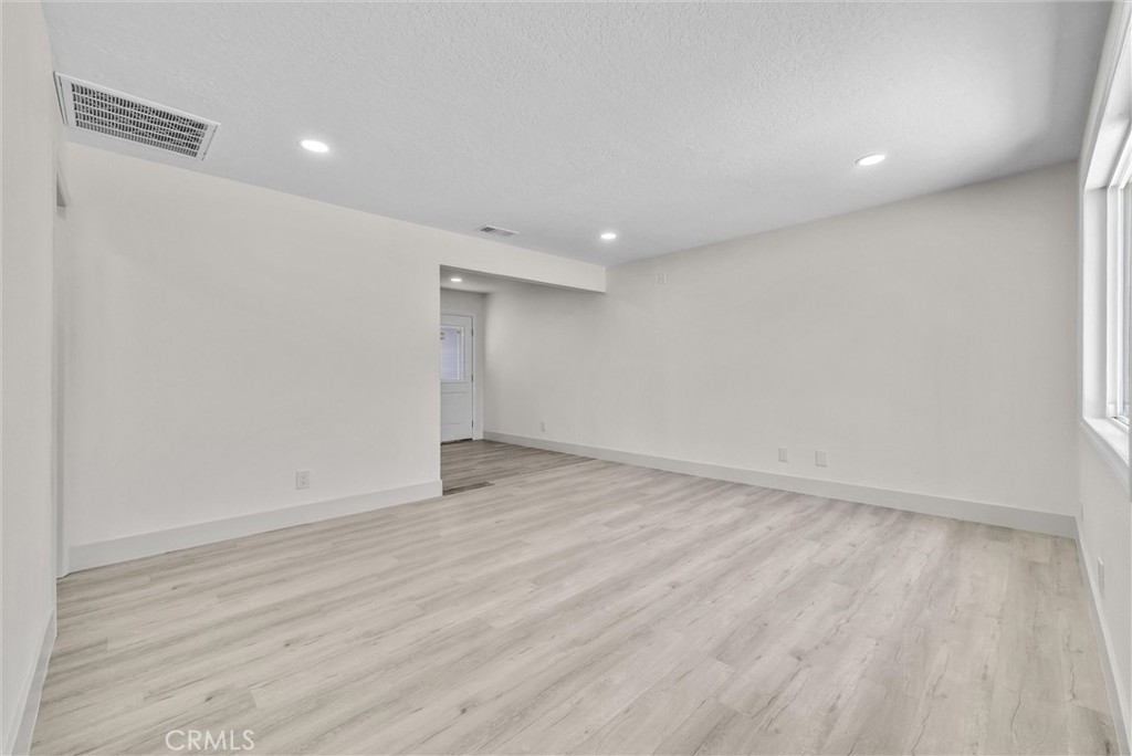 5505 N Traymore Property Photo 5