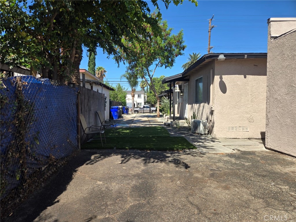 1455 1457-59 N G Property Photo 4