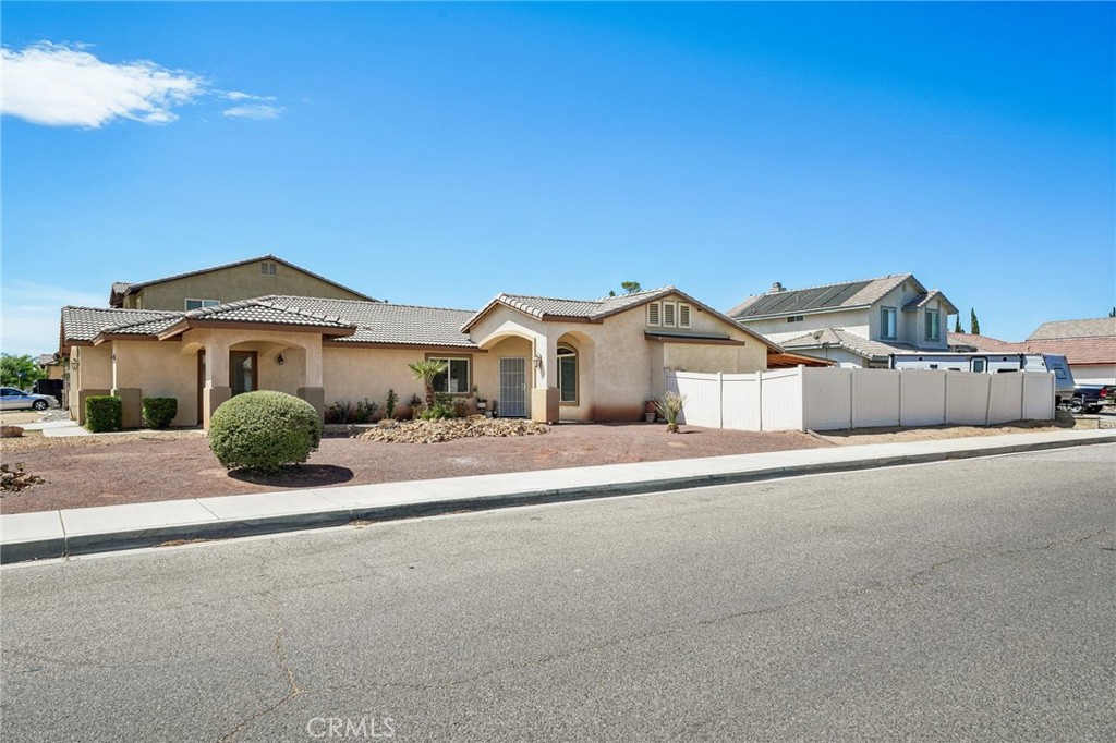15174 Christopher Street Property Photo 4