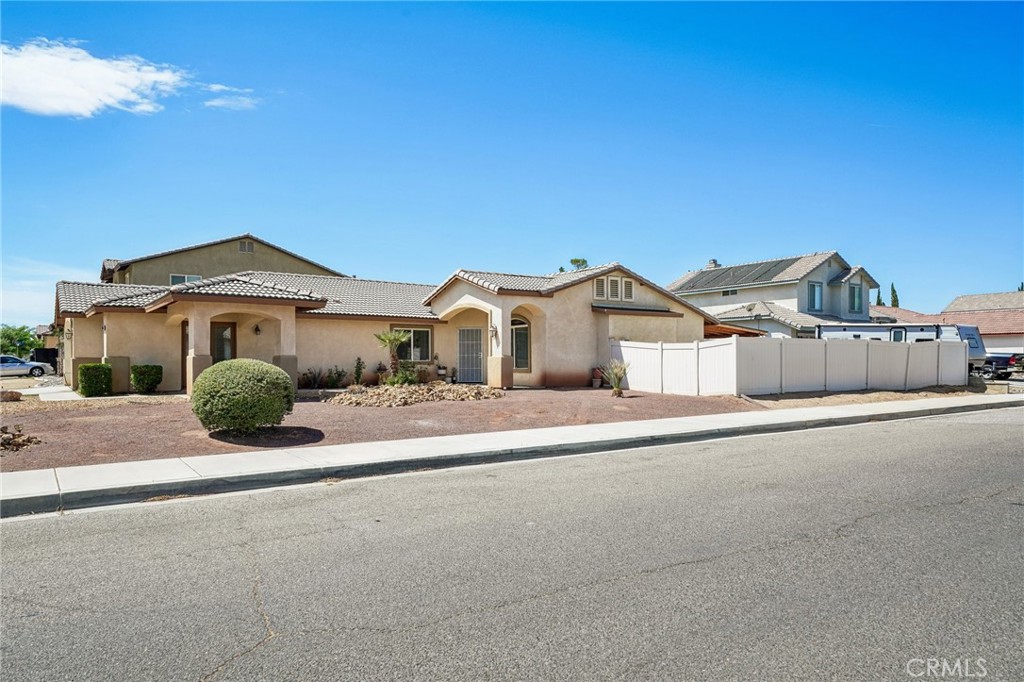 15174 Christopher Street Property Photo 4