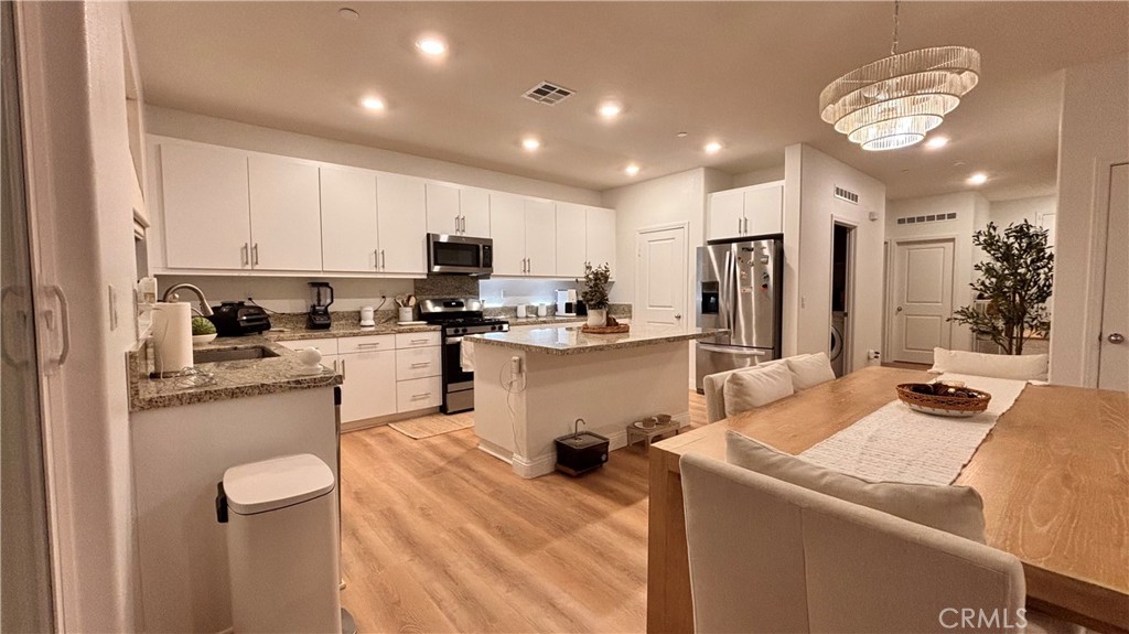 27344 Rolling Ridge Property Photo 6