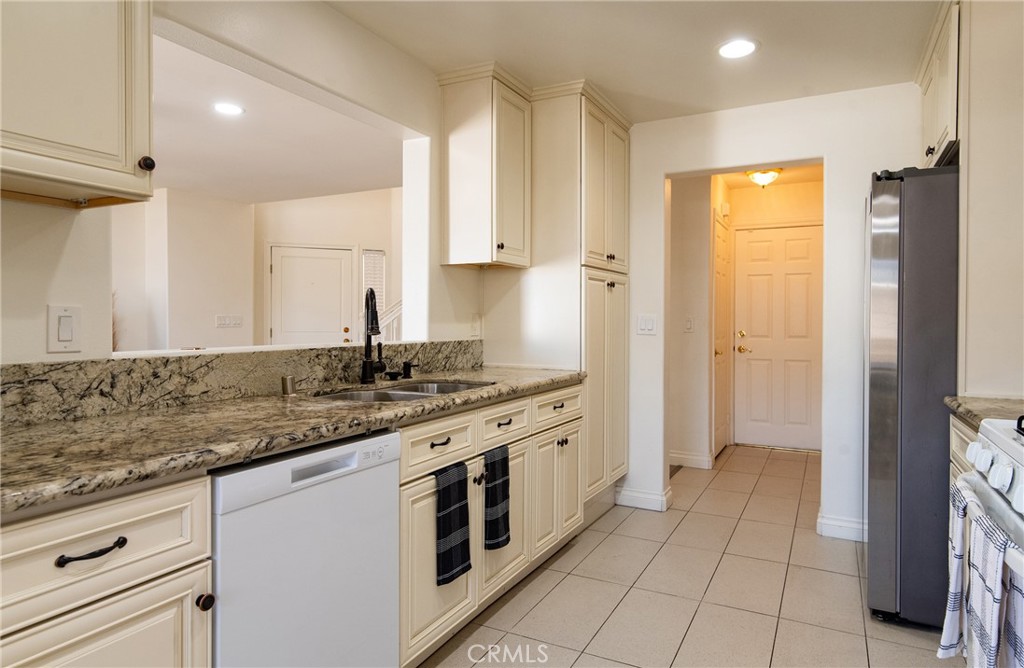 8317 Alameda Street Property Photo 13