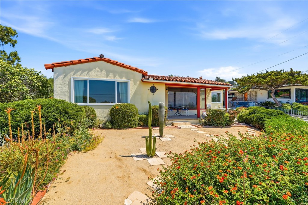 11751 S Circle Property Photo 3