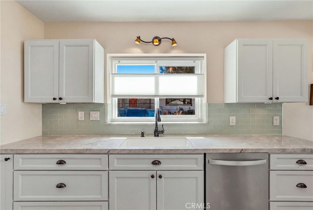 11751 S Circle Property Photo 17