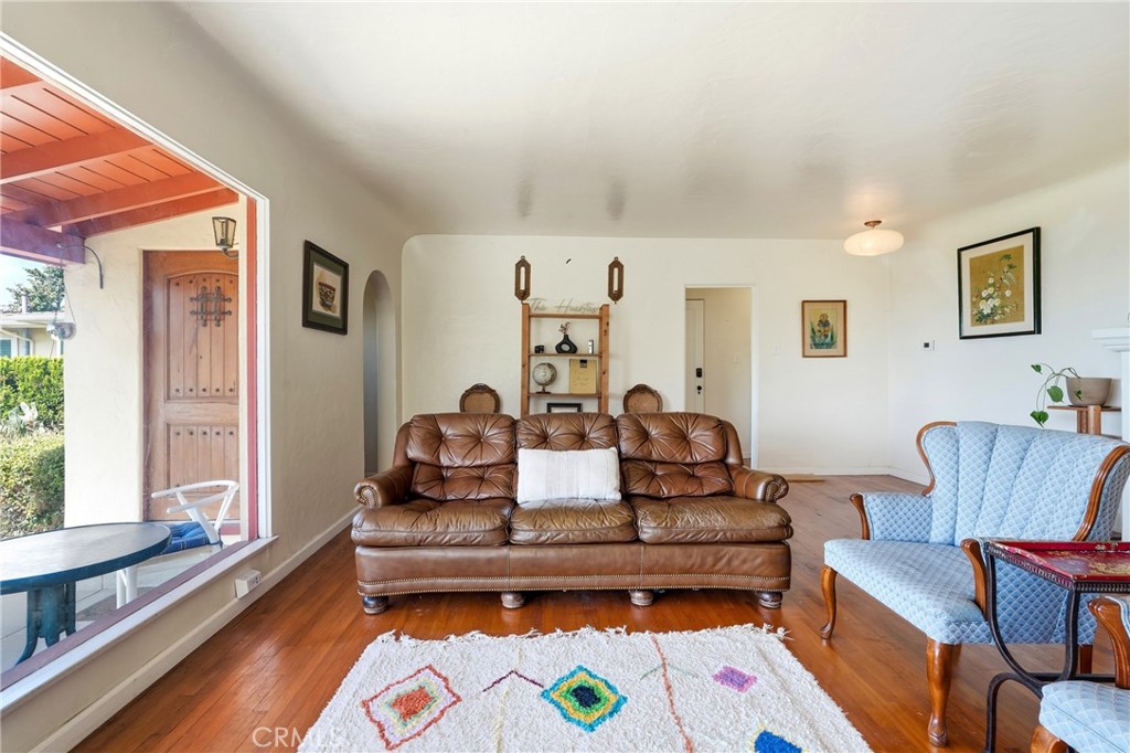 11751 S Circle Property Photo 26