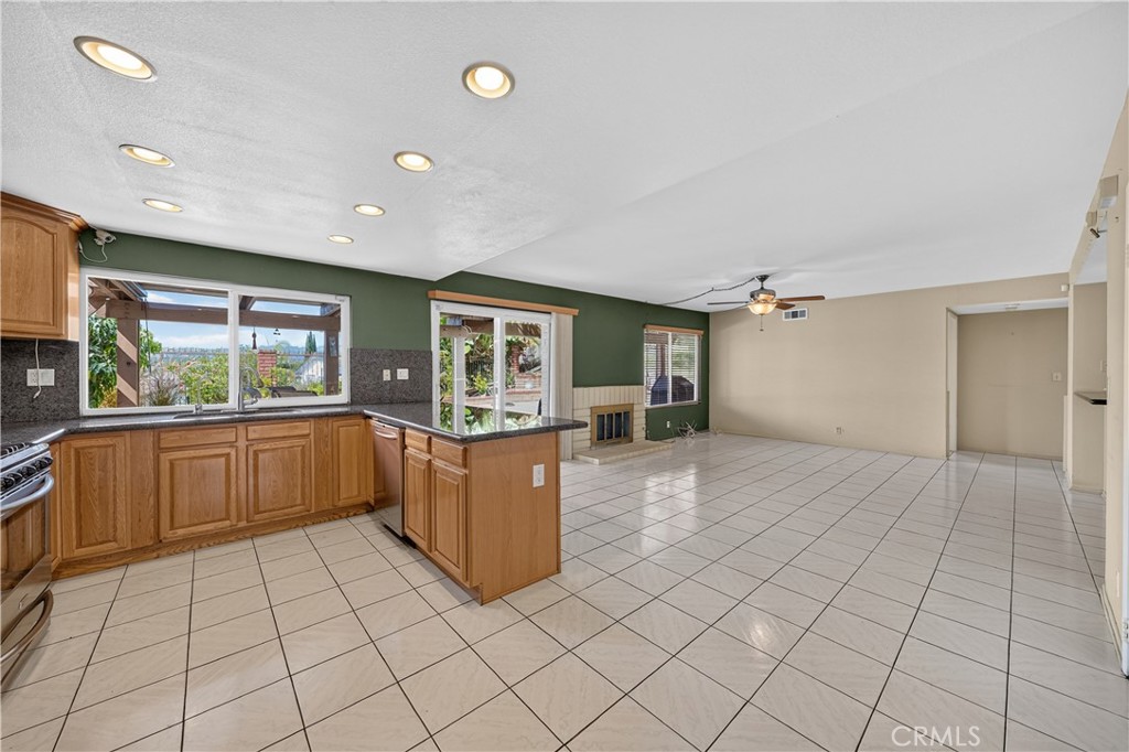 1421 Lemon Tree Court Property Photo 21