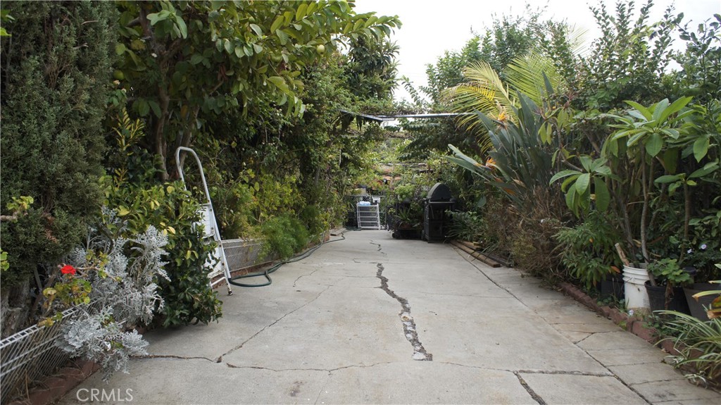 11734 Telechron Property Photo 4