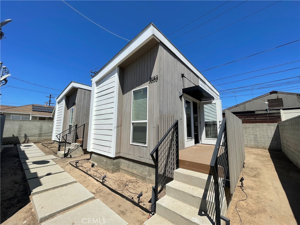 3653 W 58th Pl Property Photo 1
